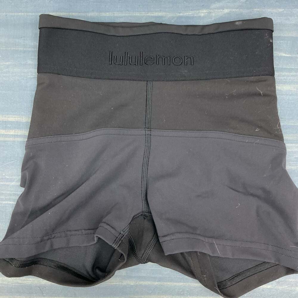 Lululemon Athletica Black Logo Waistband High-Rise Athletic Short Size 0